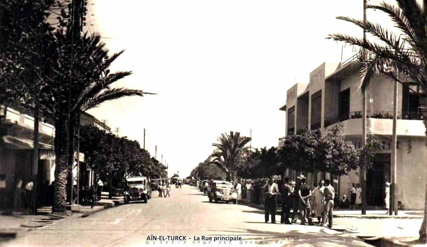Ain-el-Turck - Rue principale.jpg